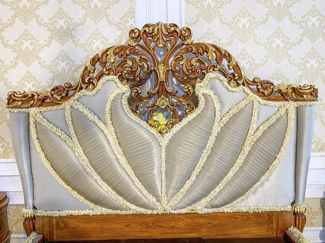 Классическая европейская королевская кровать из ткани