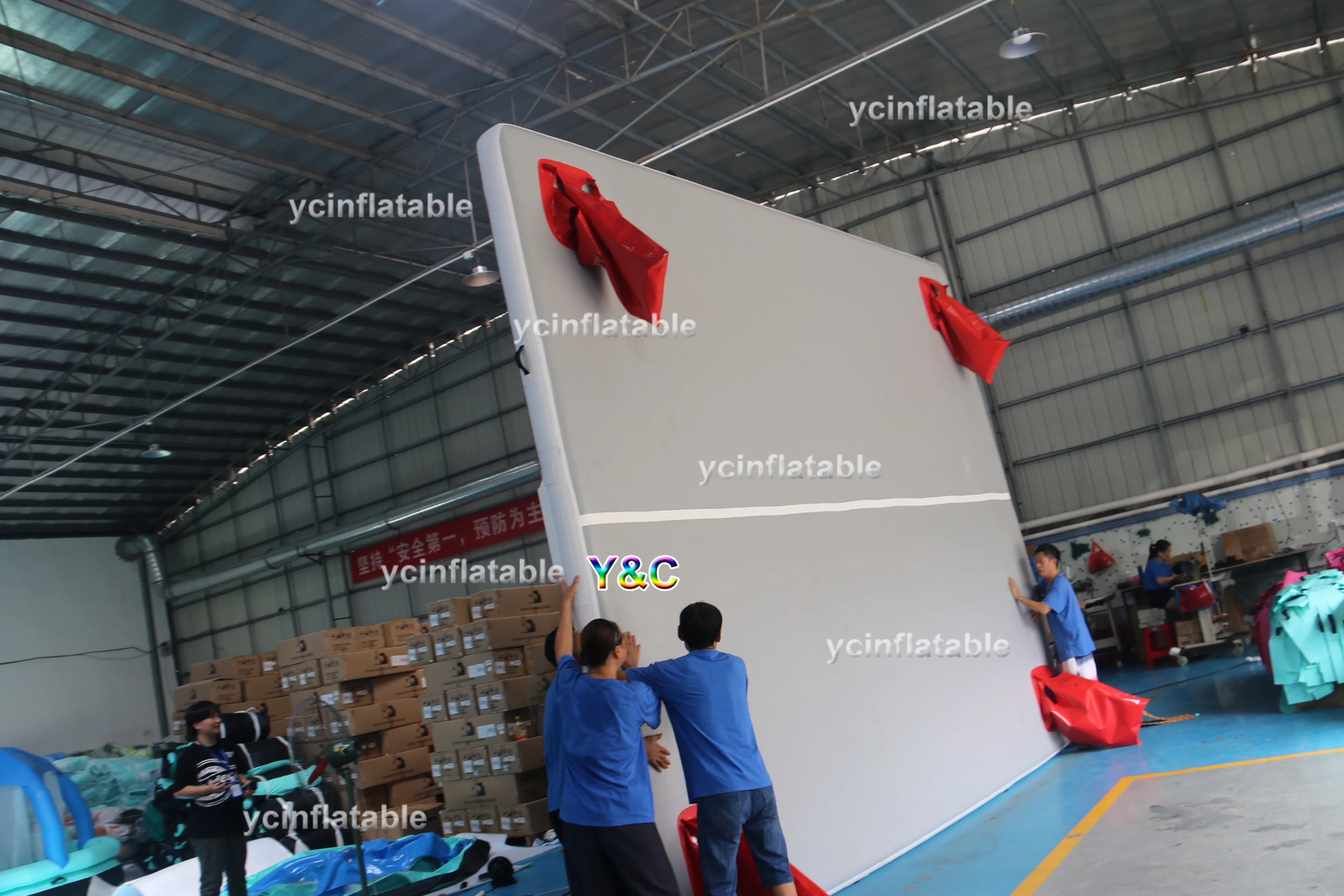 inflatable dock with stainless steel ladder\t