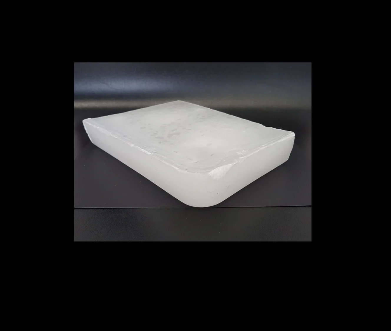 Pure Paraffin Low Oil Content for High Quality Candle Production Solid slab 56 58 china made kunlun fully refined clear colour