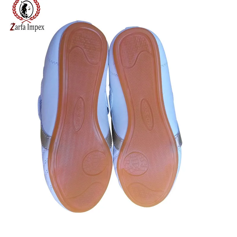 2021 New Fashion Breathable Non Slip Rubber Sole 2 Colors Men Taekwondo Shoes