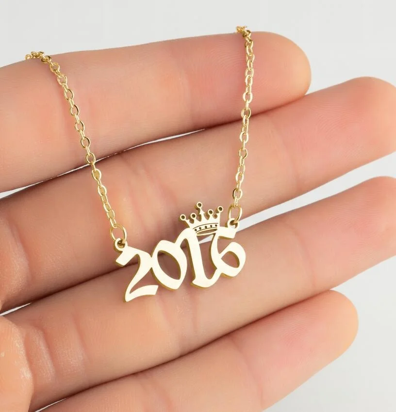 
High quality stainless steel 18k gold jewelry vintage number crown Necklace pendant custom necklace year wholesale 