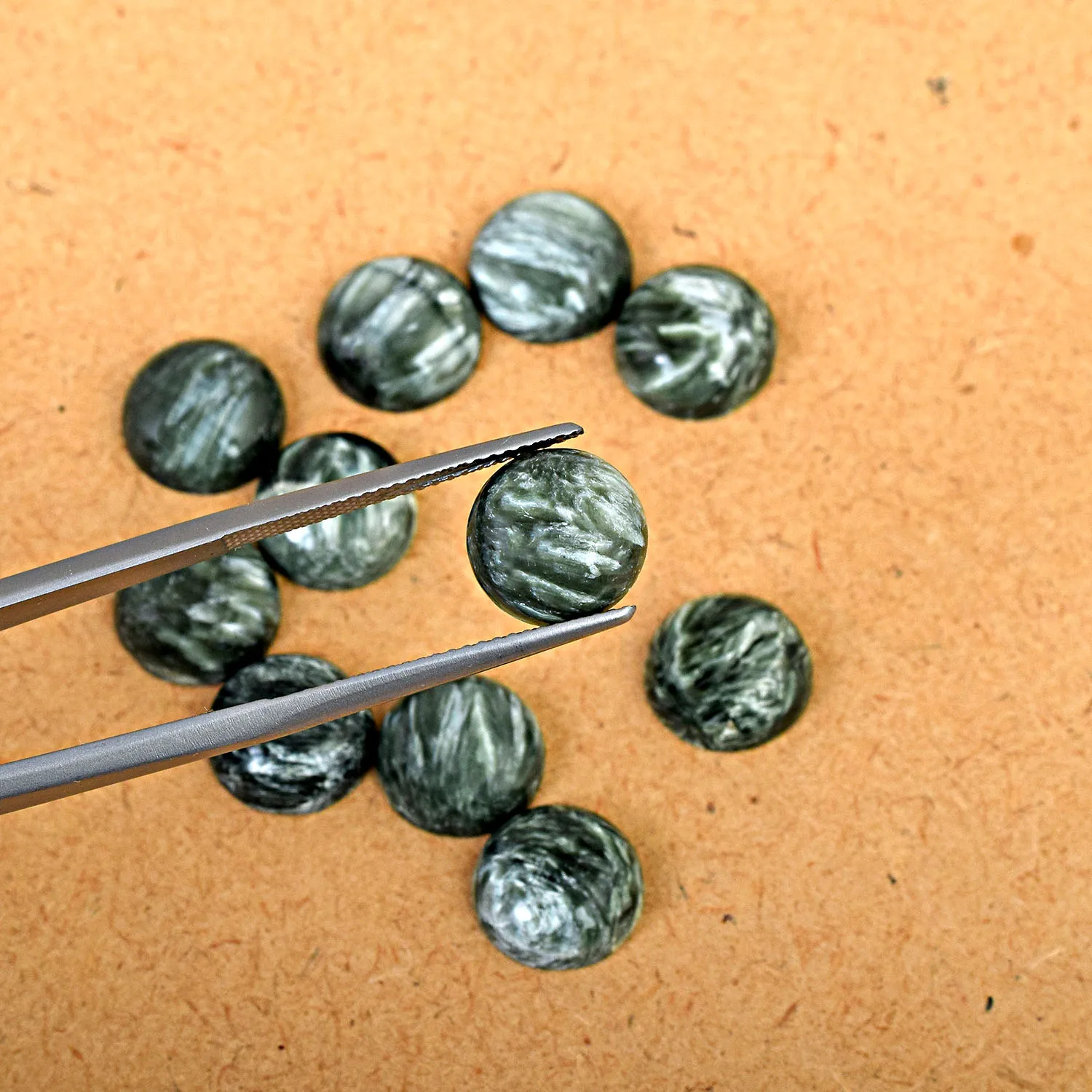 Indian High Quality 4 MM Round Shaped Natural Seraphinite Loose Cabochon Cutting Gemstone For Fine Jewelry Accessories Making