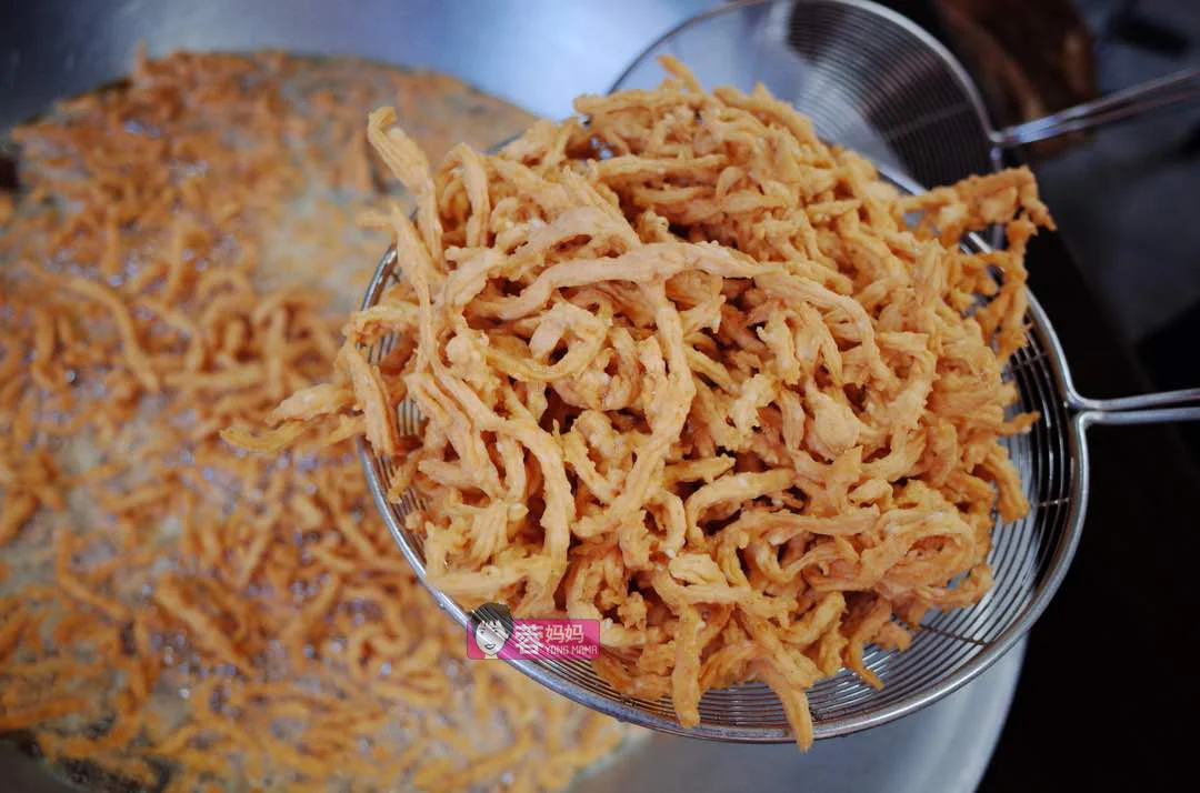 Prawn Muruku Custom brand Wholesale OEM Healthy Seafood Prawn Shrimp Snack Crispy Cracker Muruku Keropok Kerupuk Meat Snack