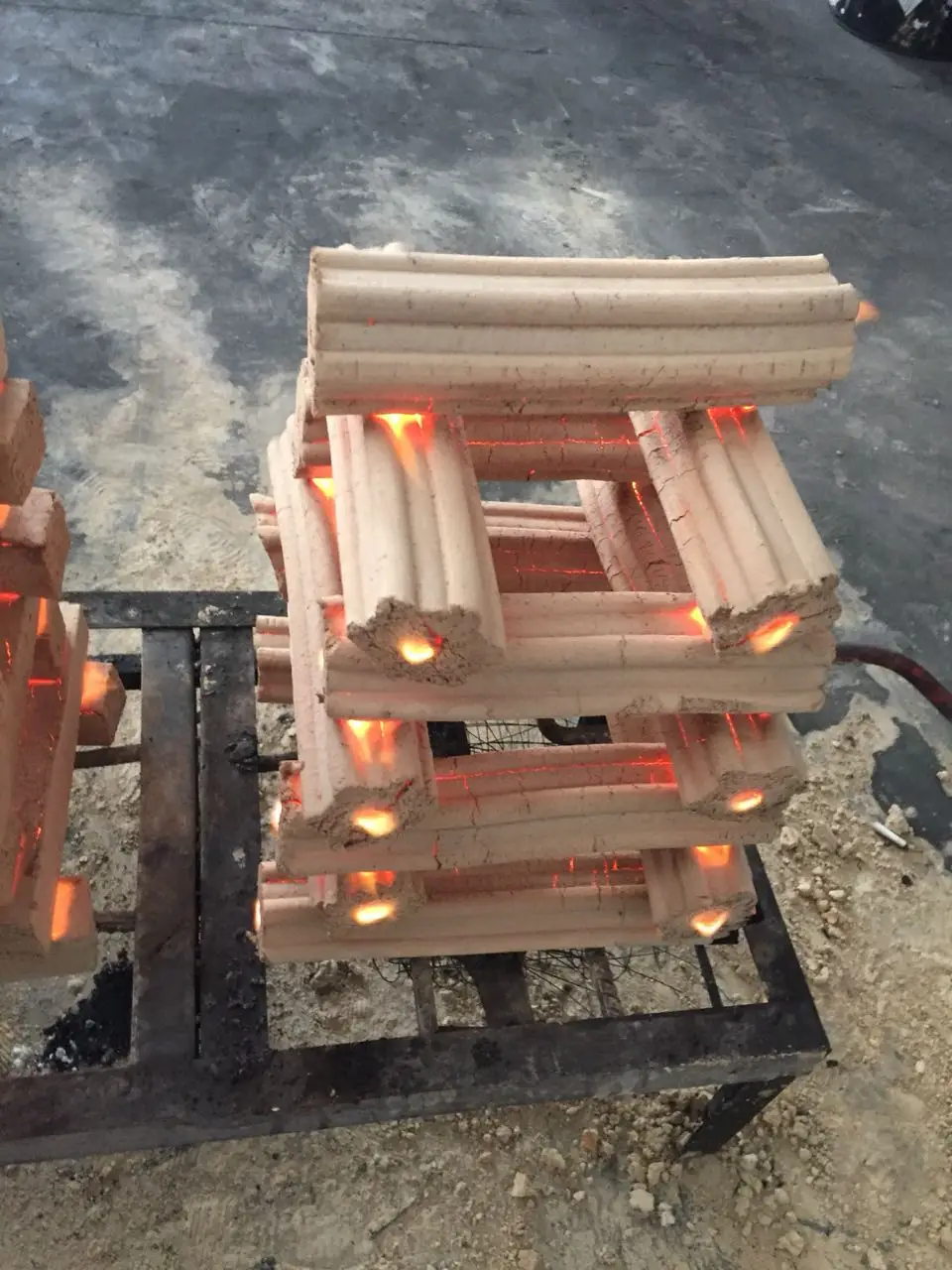 Промышленный уголь класса A1 для экспорта по доступной цене FOB