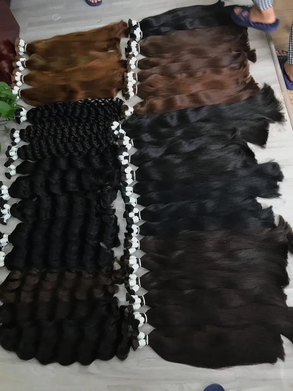 Образец волос необработанные человеческие волосы для наращивания из Вьетнама оптовая продажа