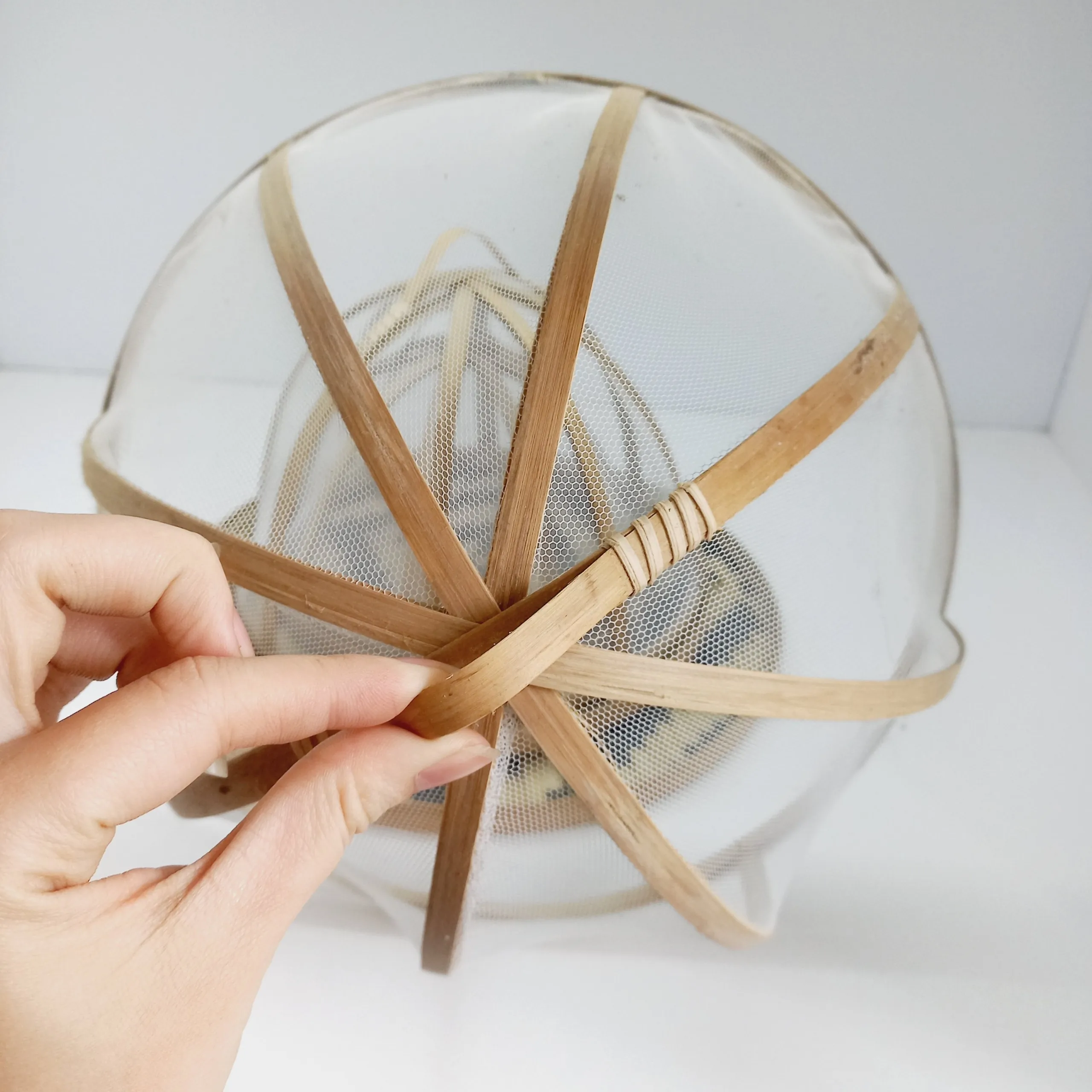 Nordic Round Restaurant Mesh Serving Tent Net Storage Basket Woven Bamboo Food Cover With Lid Kitchen Multifunctional