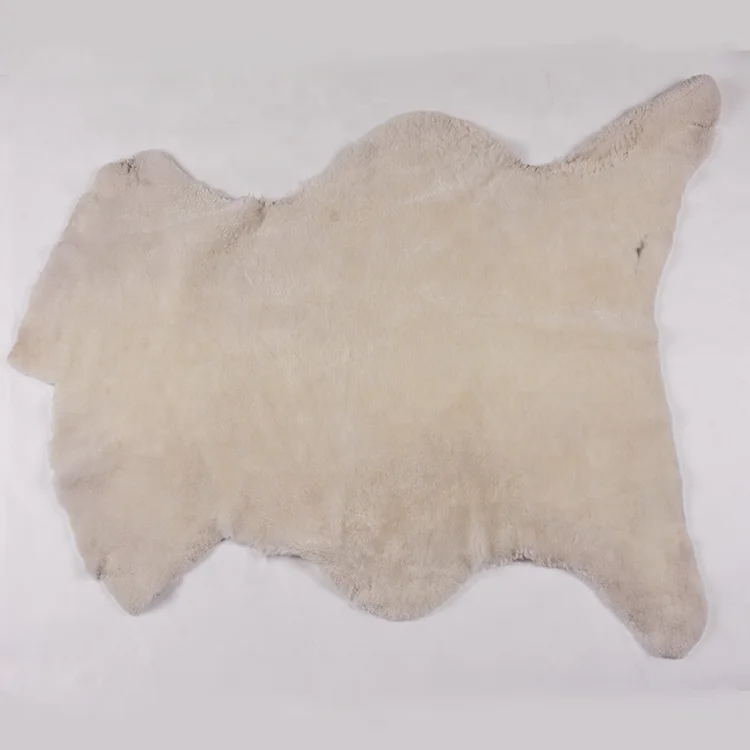 Australia Top Quality 6-9 Square Foot Customizable Color Sheepskin Hides Manufacturer