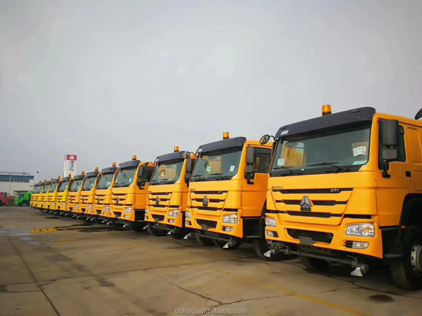 Second hand 6X4 sinotruk dumper truck howo tipper trucks for sale