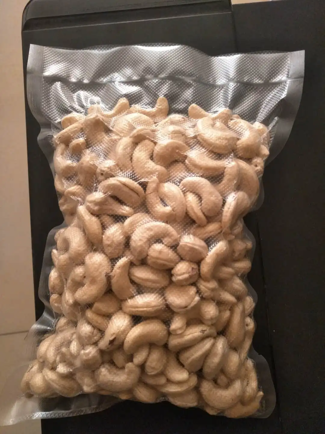 W320 raw cashew nuts
