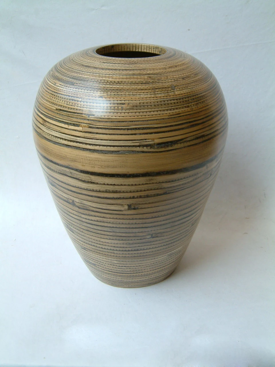 
Vietnam handmade Spun-bamboo round vase suitable for home-decor, houseware, tableware and kitchenware 
