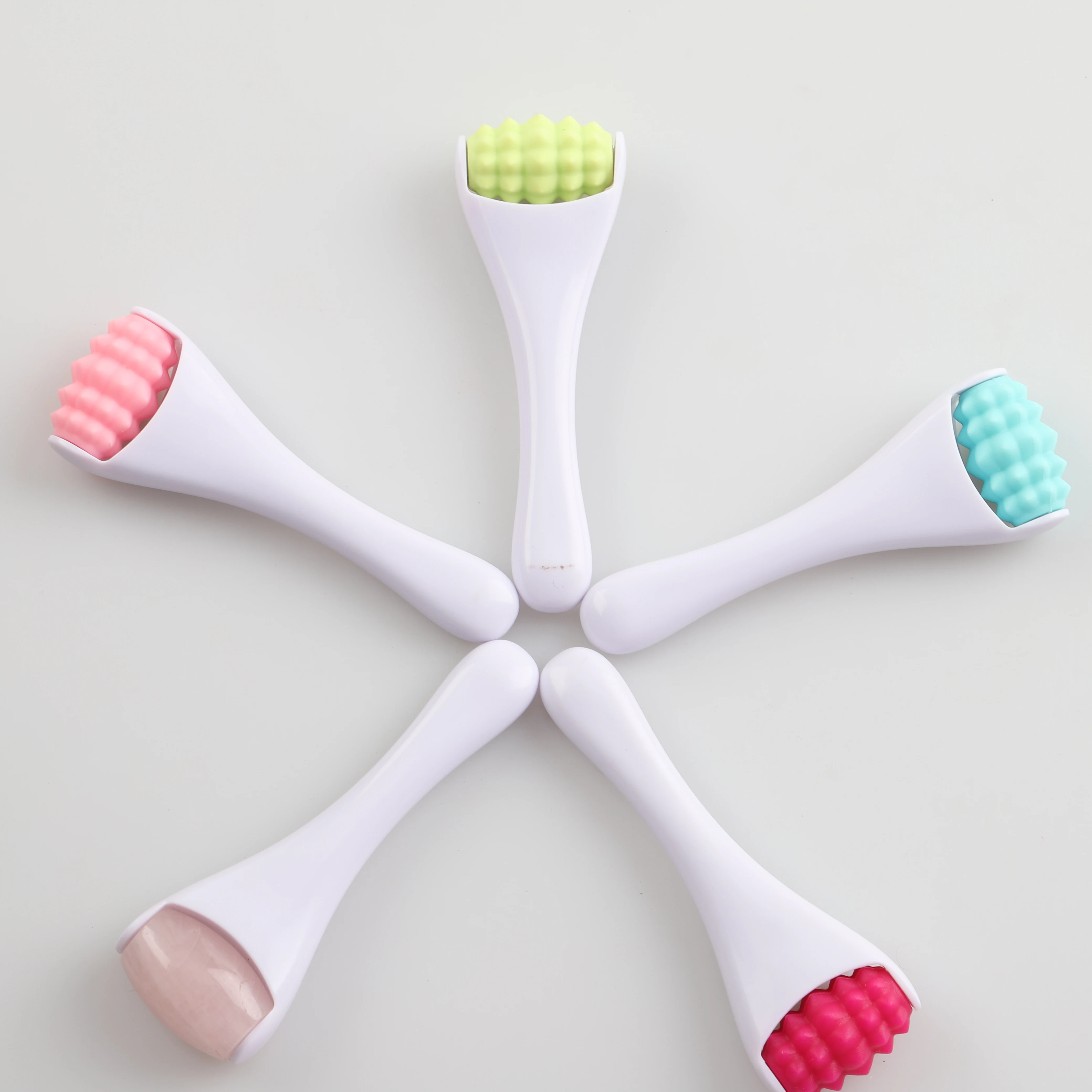 Лидер продаж на Amazon, мини-массажер для глаз с охлаждением кожи, милый дизайн под заказ, мини-массажер против морщин для девочек