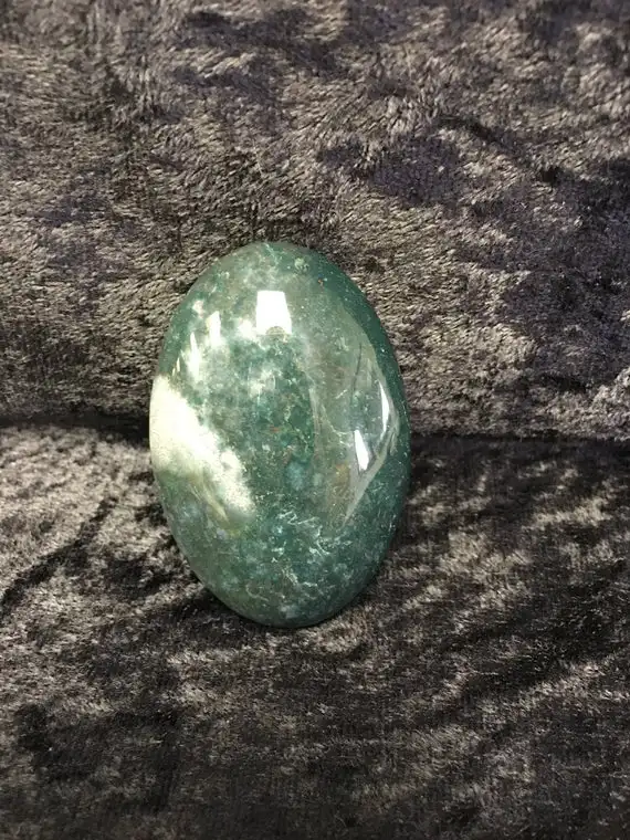 
GREEN MOSS PALM STONE ENERGY HEALING AGATE STONE [45 MM TO 55 MM] 