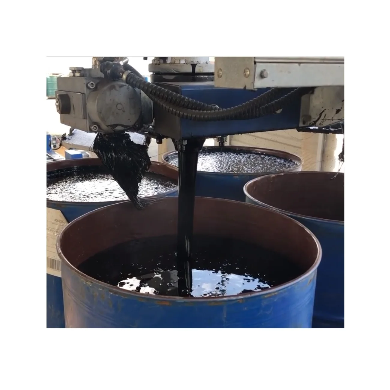 
 Полимерный модифицированный битум, оптовая продажа, русский объемный битум в бочках «Bitunova»  