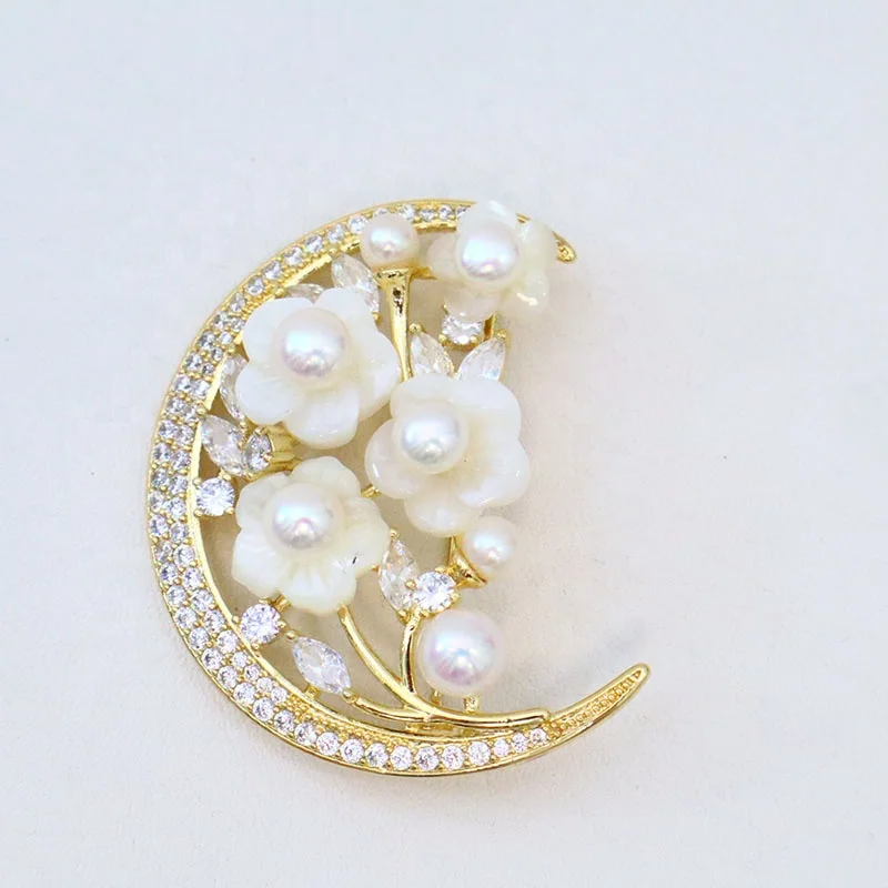 Wholesale Luxury  Alloy Zircon Half Circle Flowers Freshwater Pearl Brooch for Women