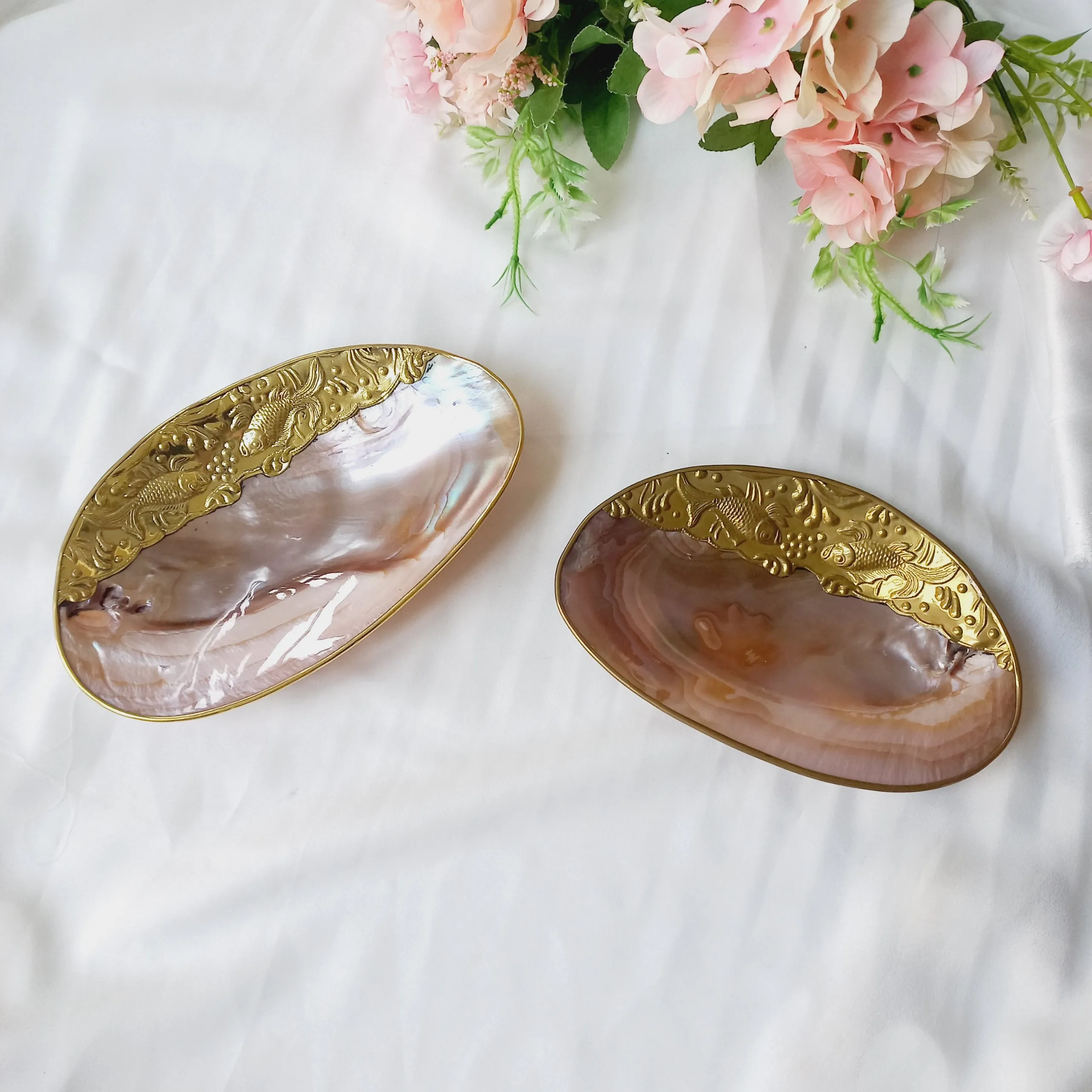 Caviar Shell Plate Natural Shell Coastal Beach House Table Decor Caviar Dish Seashell Mother of Pearl From Vietnam