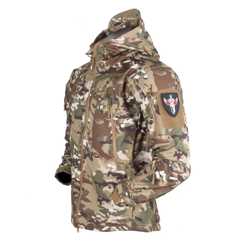 Новейшие водонепроницаемые куртки, дышащие мужские водонепроницаемые боевые флисовые куртки, уличные толстовки, мужская куртка softshell оптом