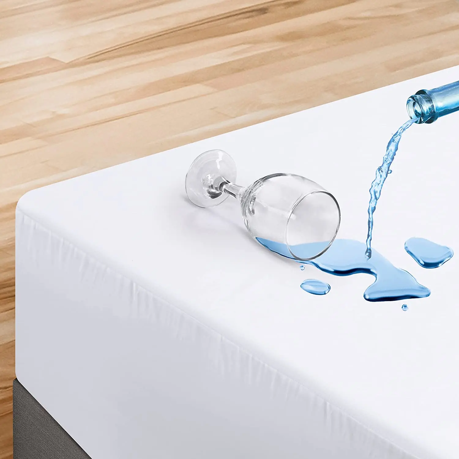 Utopia Bedding Zippered Mattress Encasement - Bed Bug Proof, Dust Mite Proof Mattress Cover - Waterproof Mattress Protector