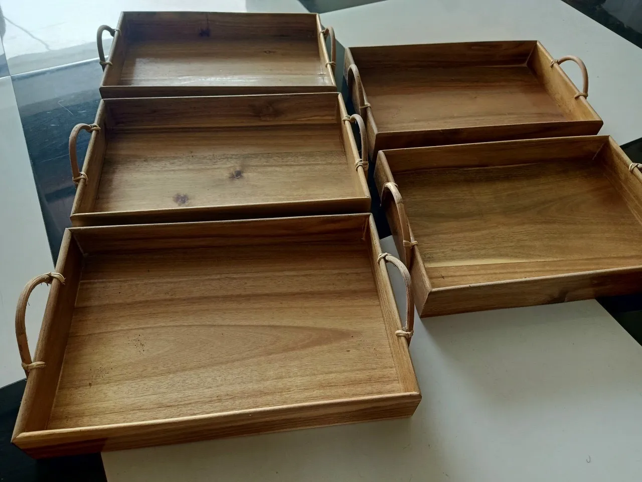 Элегантный бамбуковый сервировочный поднос сделано во Вьетнаме/100% углеродный-нейтральный материал ручной работы с золотыми данными 99