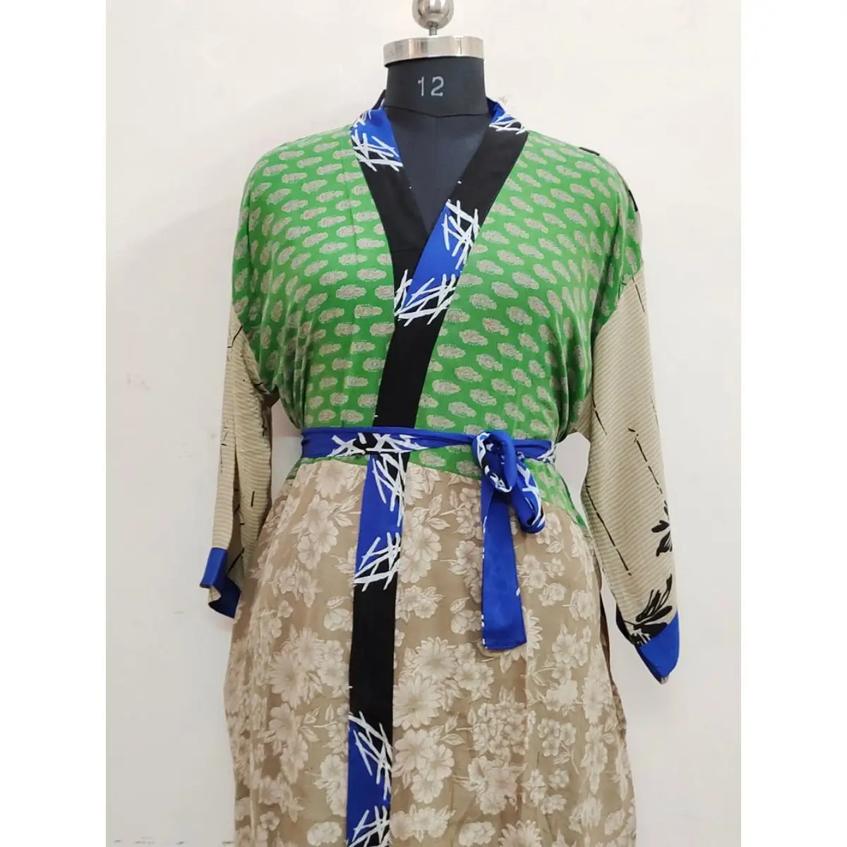 Women Vintage Silk Saree Casual Kimono Hippie Sari Bohemian Nightgown Women Beach Wear Sexy Silk Kimono