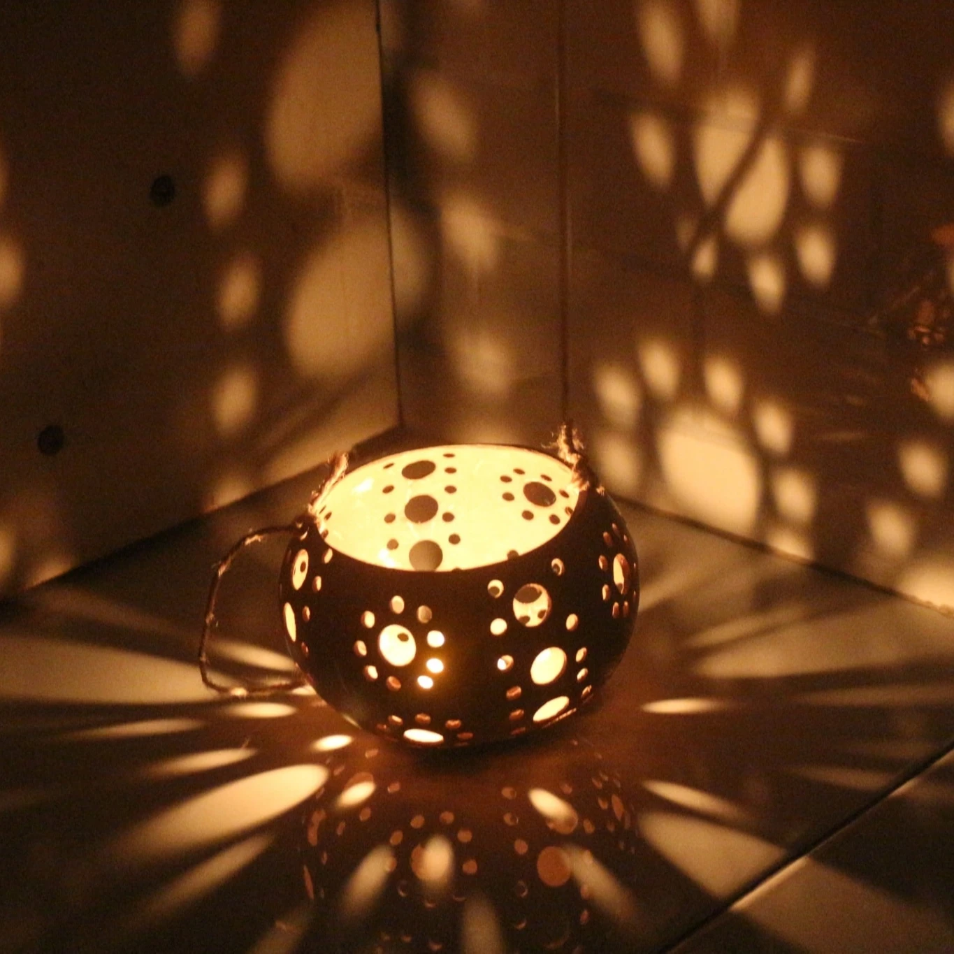 Viet Nam Handmade Coconut Shell Candle Holder Hanging Coconut Tealight Natural Coco Shell 0084947900124