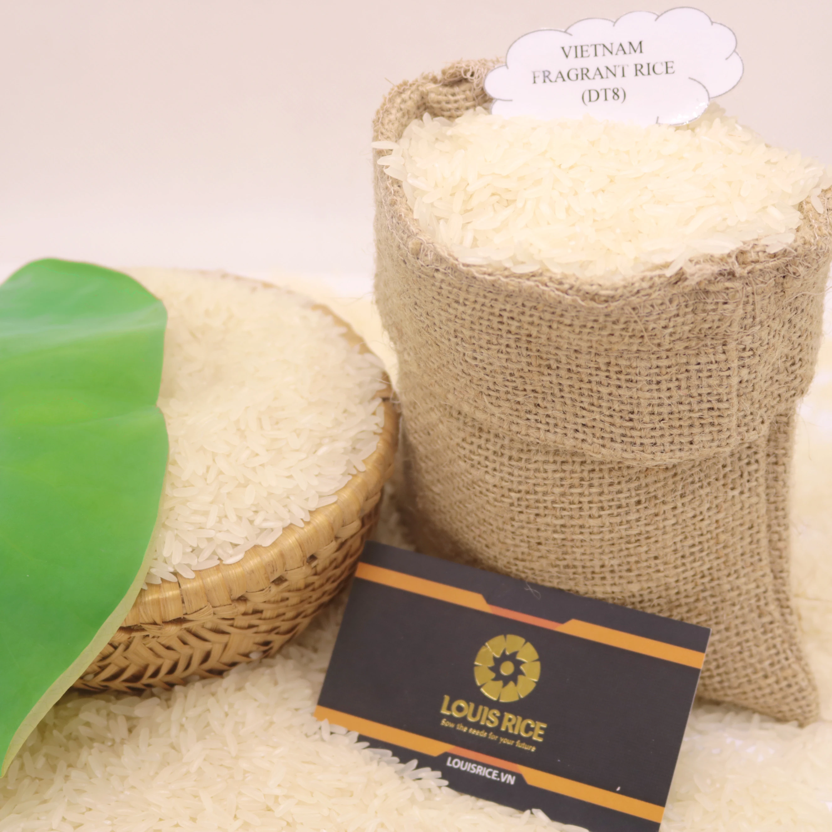 
Вьетнамский ароматный рис 5% сломанный (DT8) 