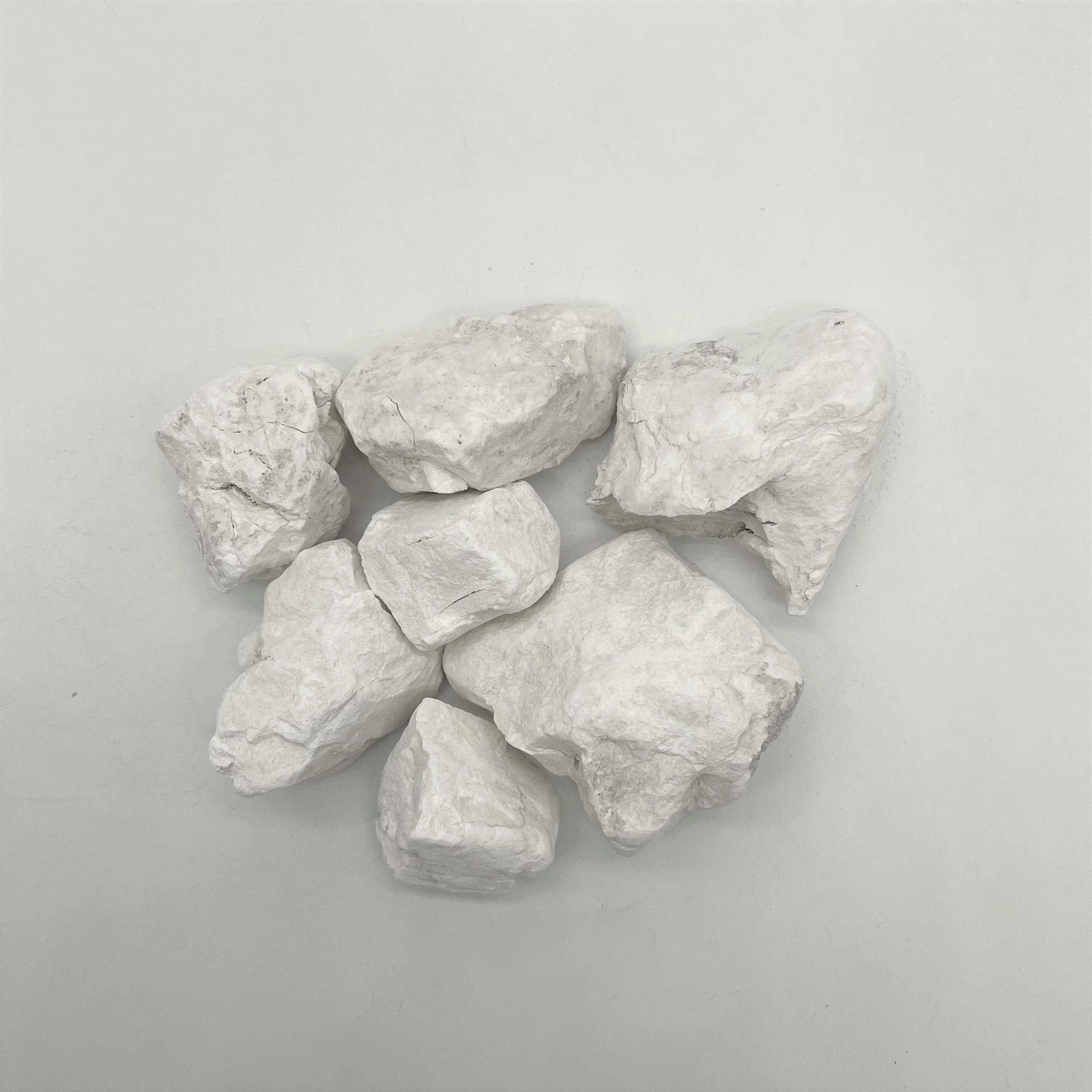 Низкая цена, быстросохнущие куски лайма, порошок, сгоревшие куски Лайма CaO 90%, высокое качество, экспорт, Вьетнам, оригинальный сыпучий Лайм