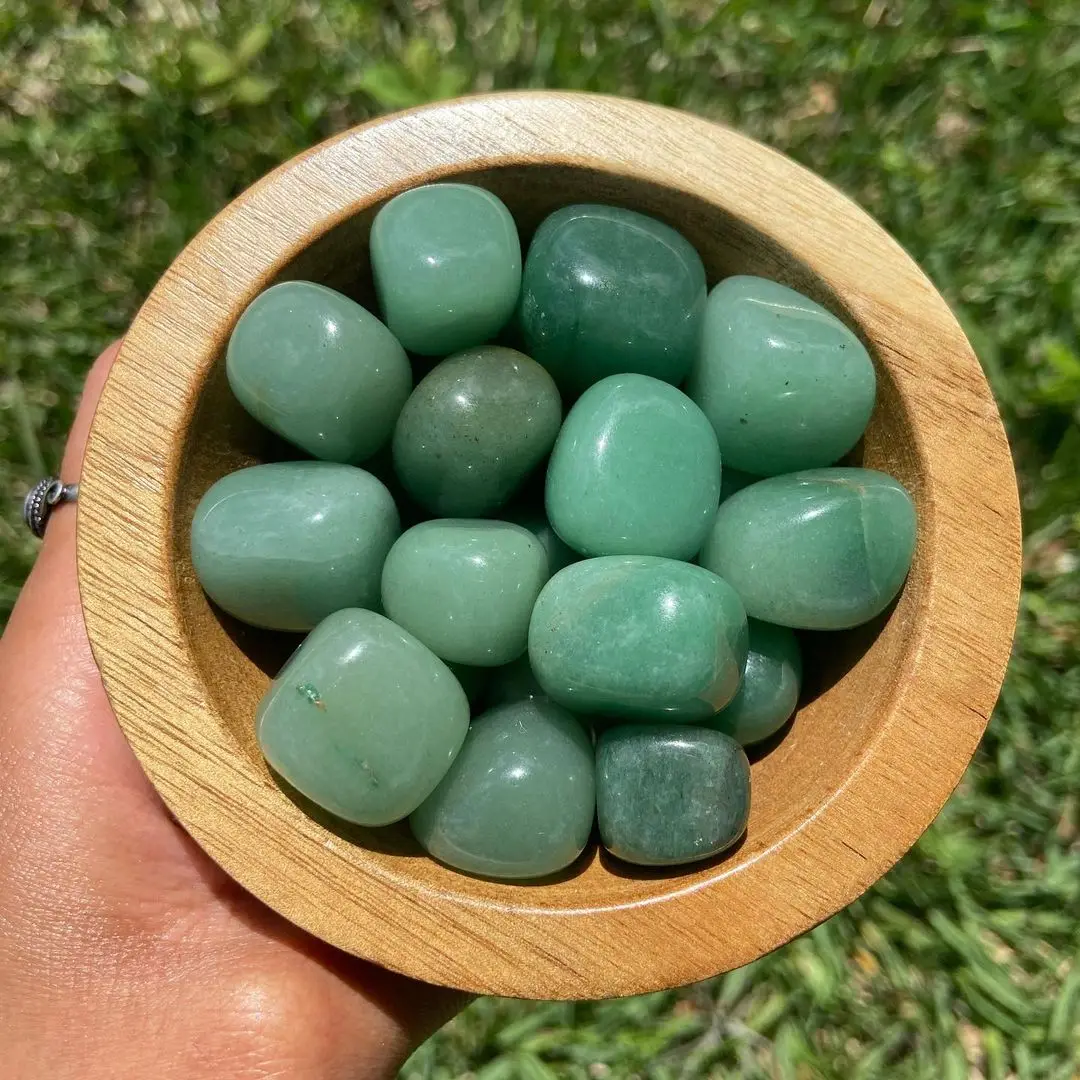 Wholesale natural green aventurine tumble stone for reiki healing gemstone bulk green crystal tumbled healing stone pebbles