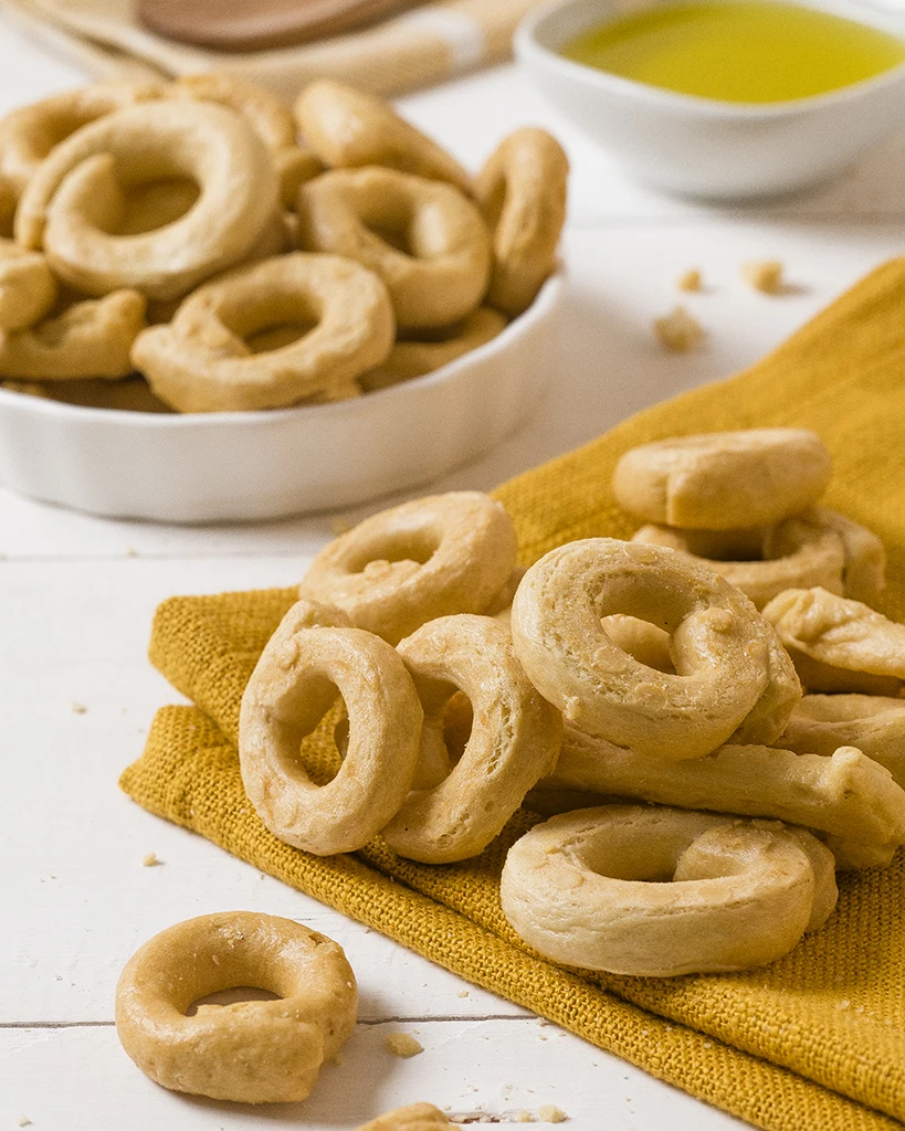 Top quality made in italy 100g Italian Tarallini bread grain snacks for export