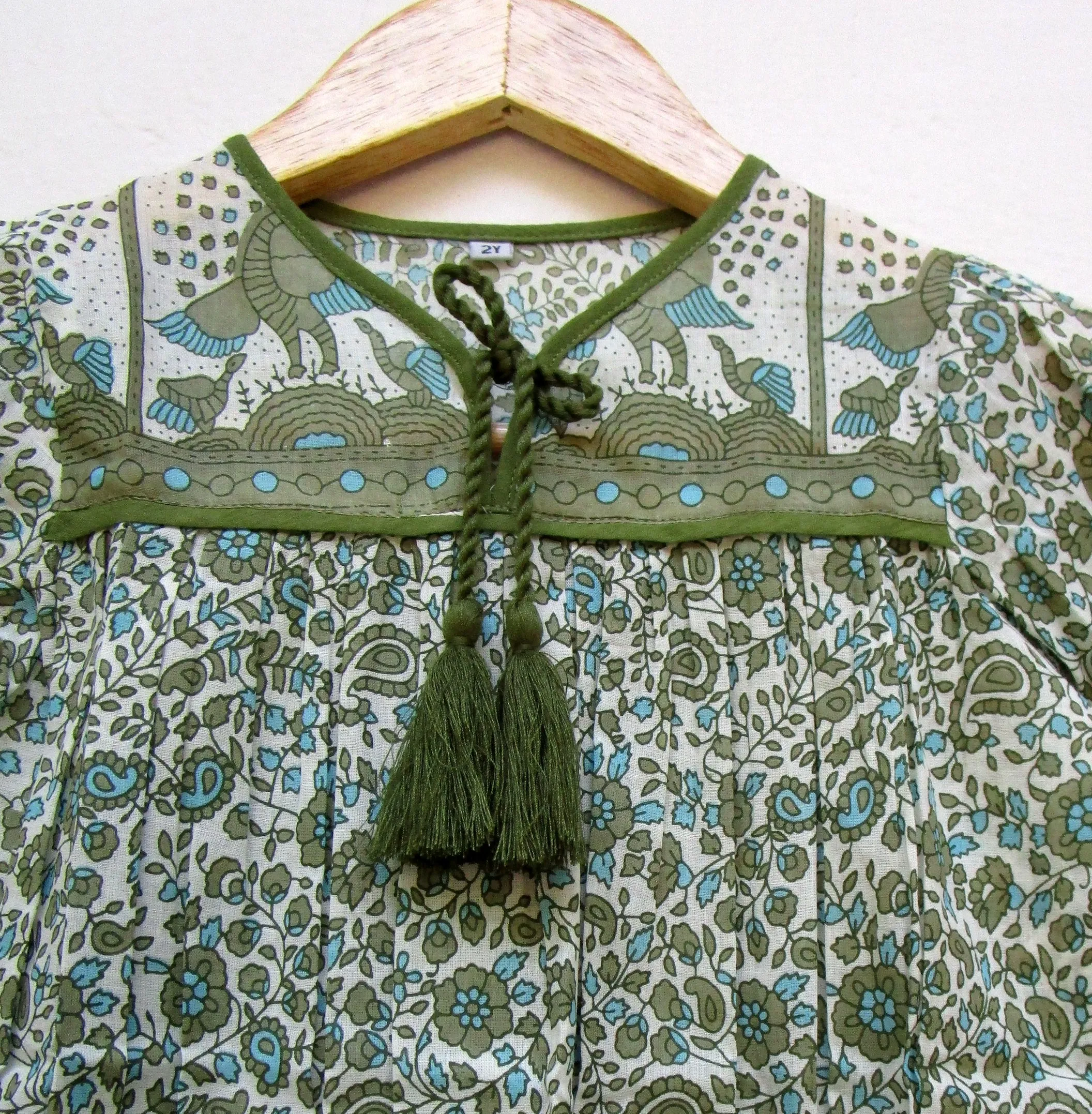  Длинное Хлопковое платье макси для девочек с зеленым цветочным принтом и кисточкой