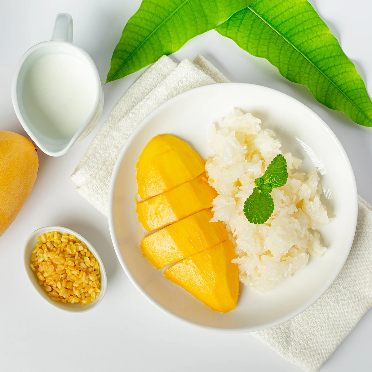 Instant Mango Sticky Rice Popular Thai Desserts Ready-made Thai food easy cook original taste