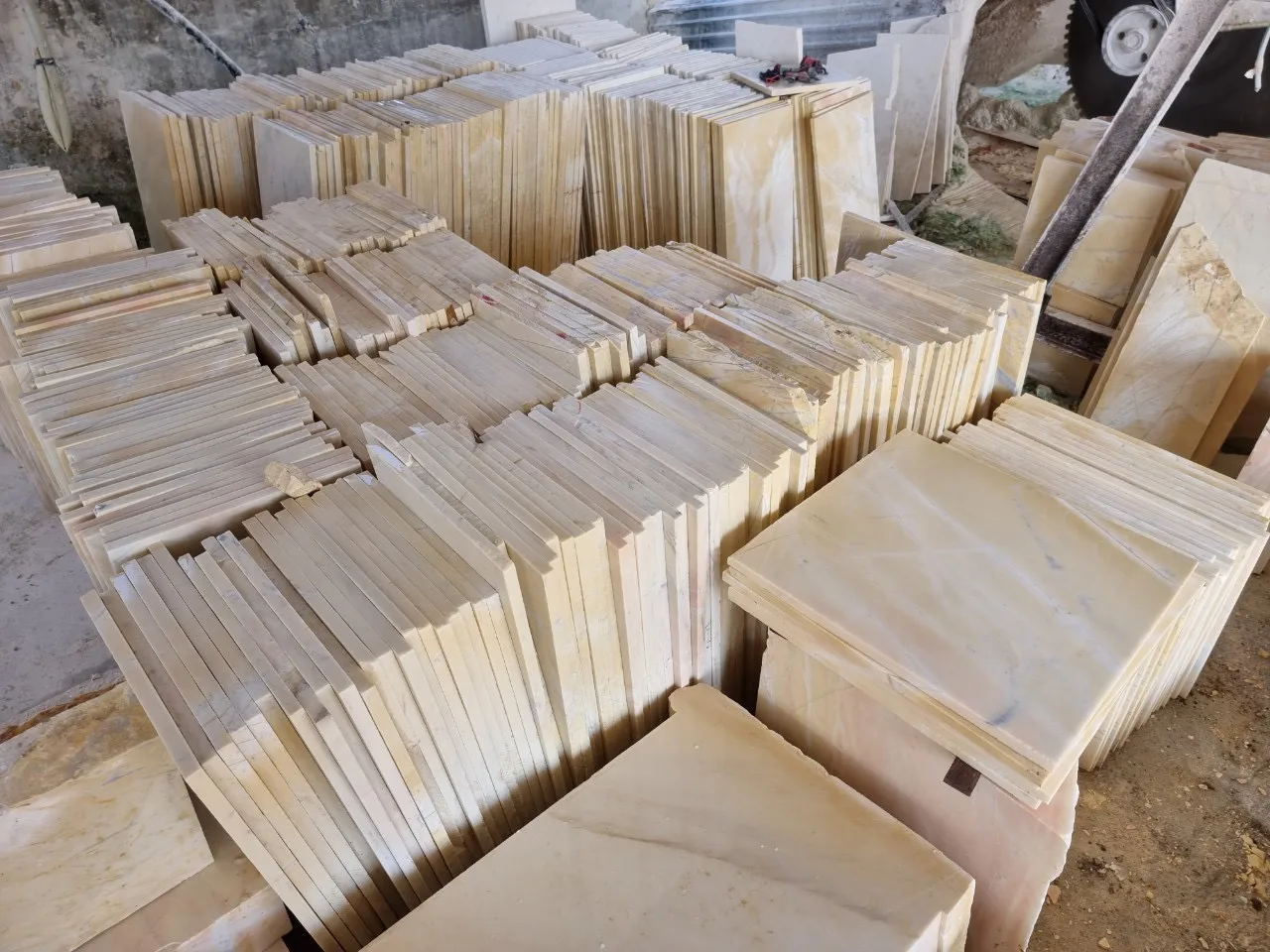 Yellow Marble tiles for wall, natural stone, Vietnam