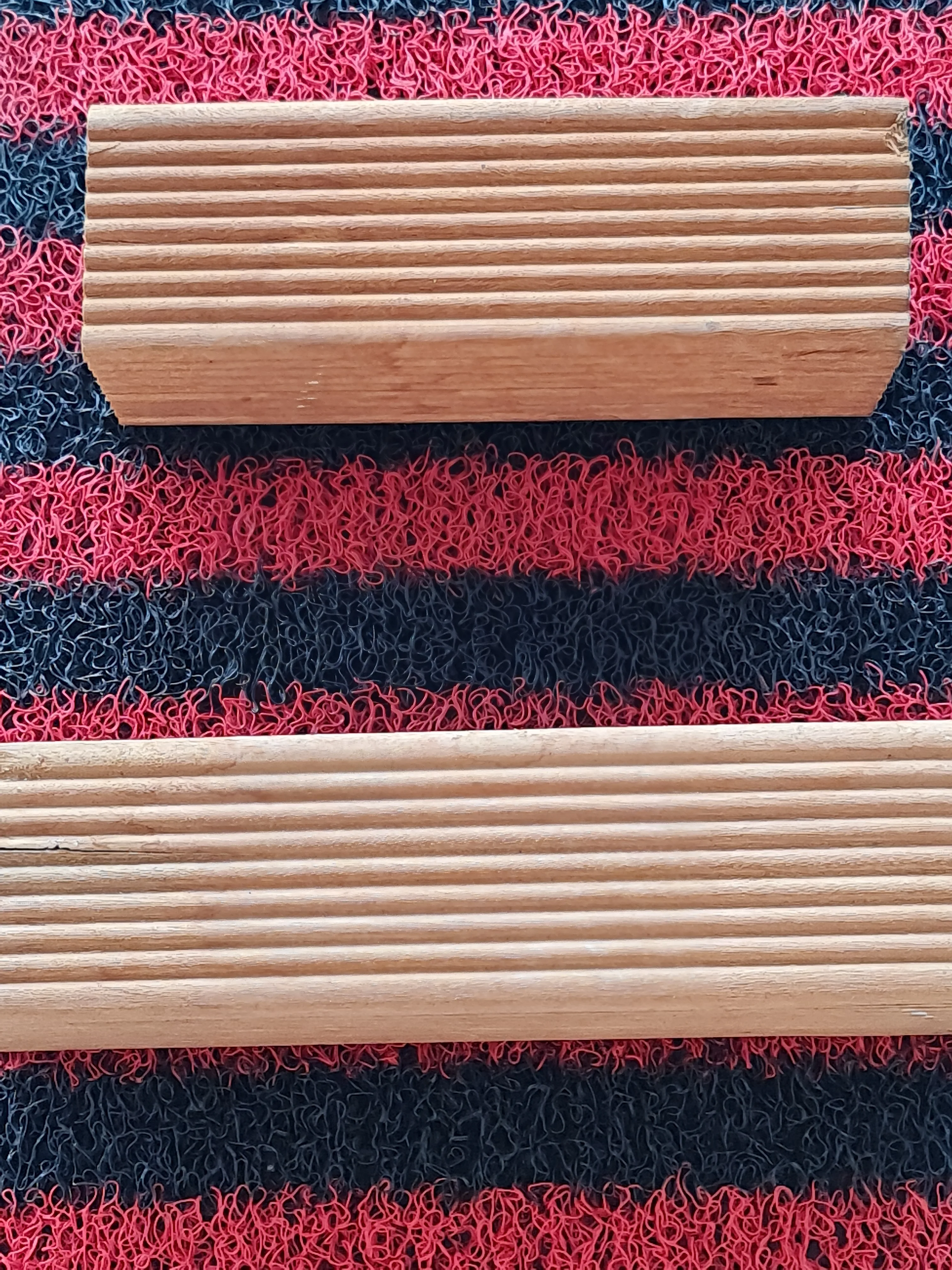 BANGKIRAI - RED MERANTI - PINE in products for construction and Houisng - S4S Panels - Poles - Doors - Decking / Flooring