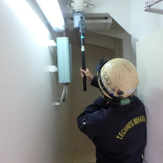 Пожарная сигнализация, тепловой детектор, проверка и техническое обслуживание