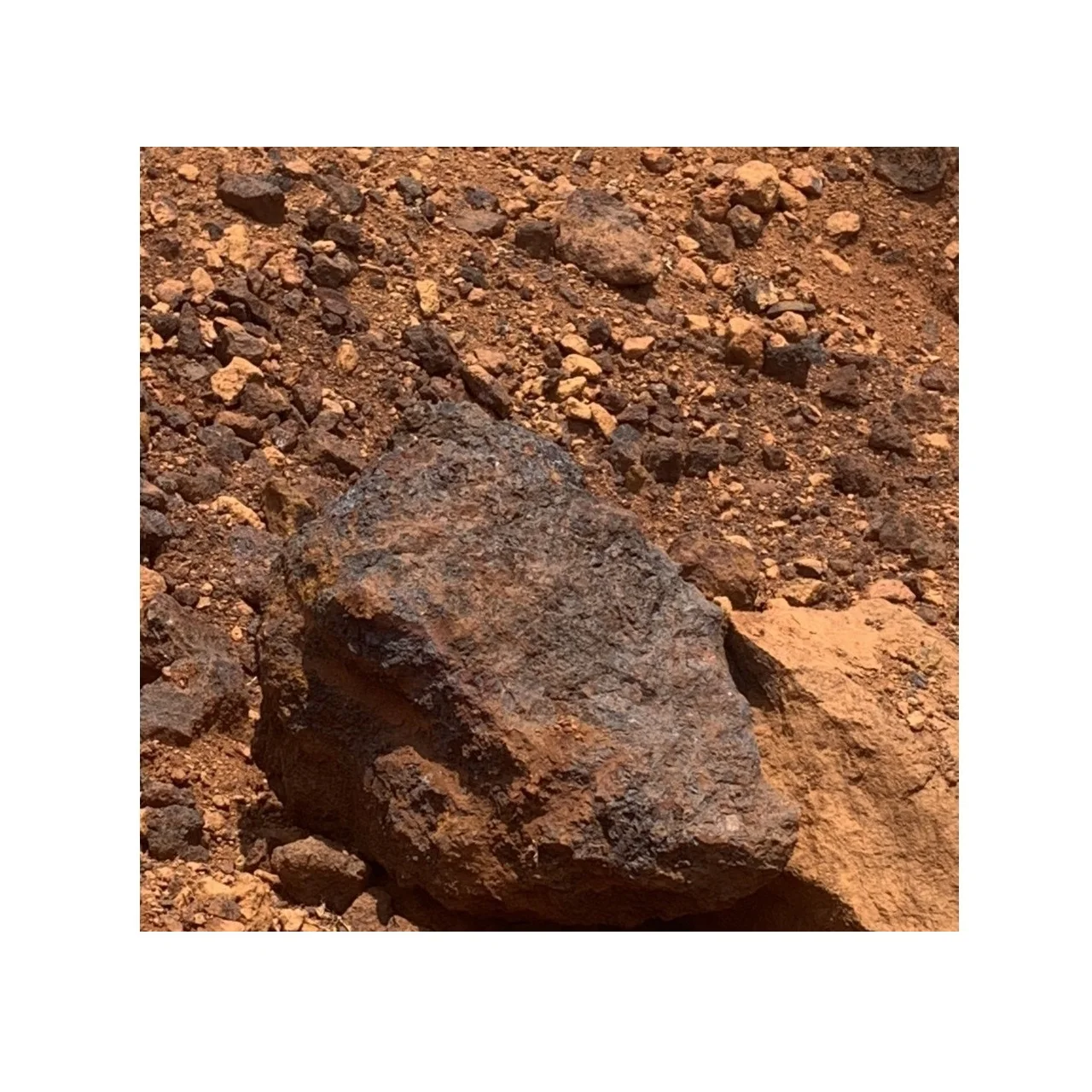 Top Vietnam Supplier Normal Superbest Good 10 - 50 mm Concentrate Metallurgy Minerals 62% To 70% Pyrites Iron Ore From Laos