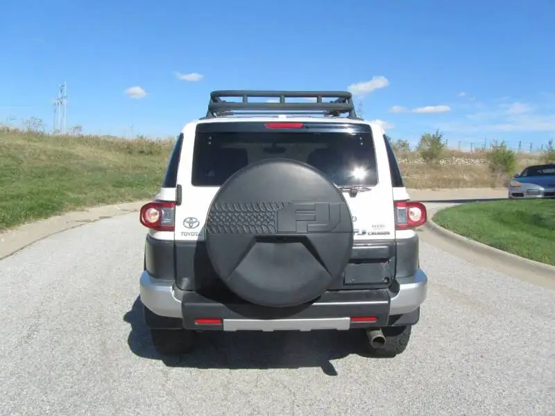 2012 Toyota FJ Cruiser 4x4 4dr SUV 5A