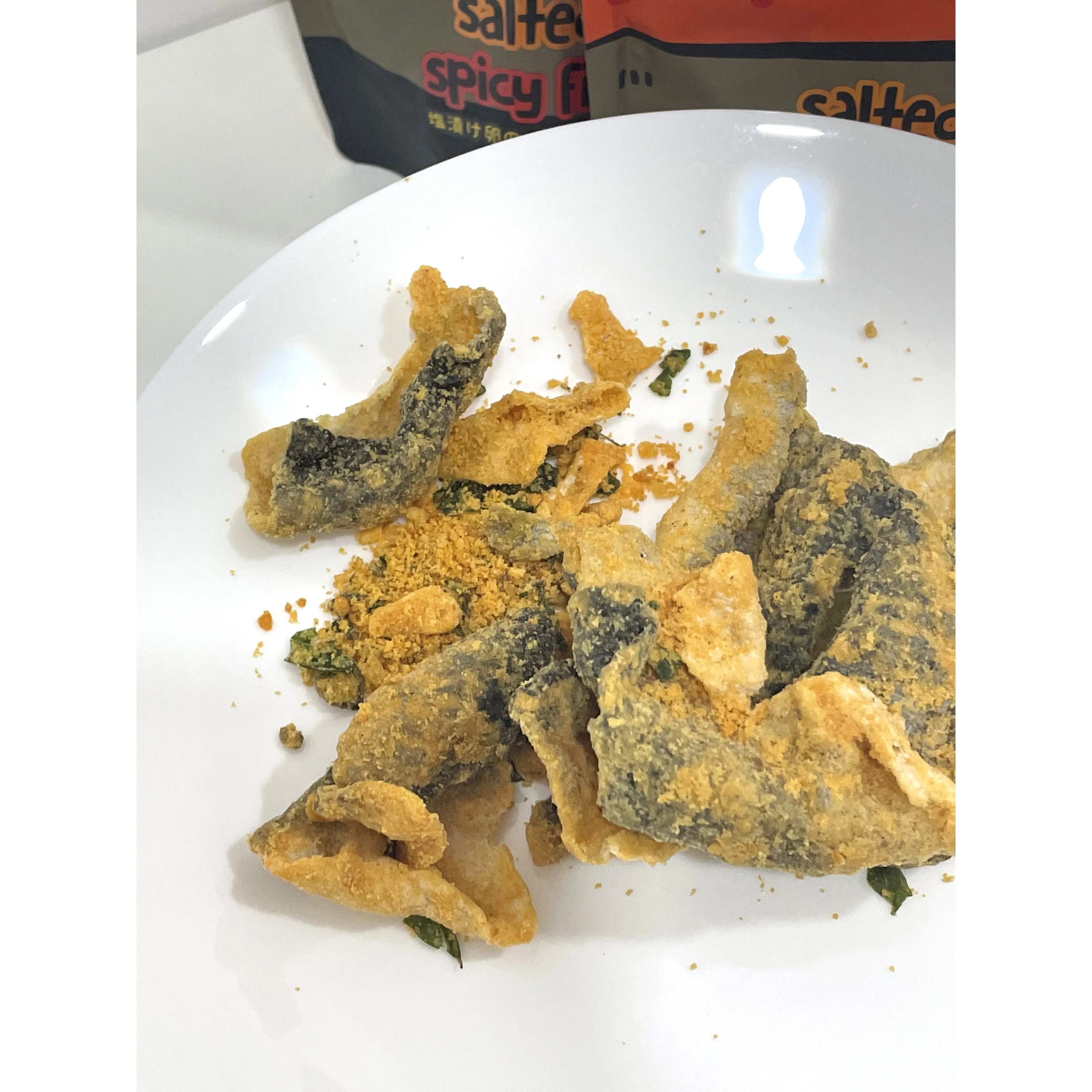 Real Salted Egg York Spicy Flavor Crispy Fish Skin Snack 0% Trans Fat Healthy Malaysia Hot Selling Snack Lowest Price
