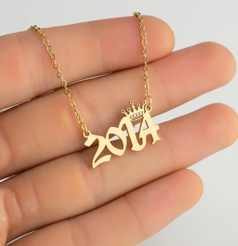 
High quality stainless steel 18k gold jewelry vintage number crown Necklace pendant custom necklace year wholesale 