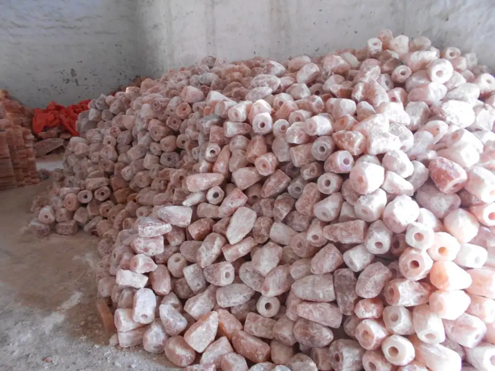 
HIMALAYN SALT LICKS FOR CACATTLE 