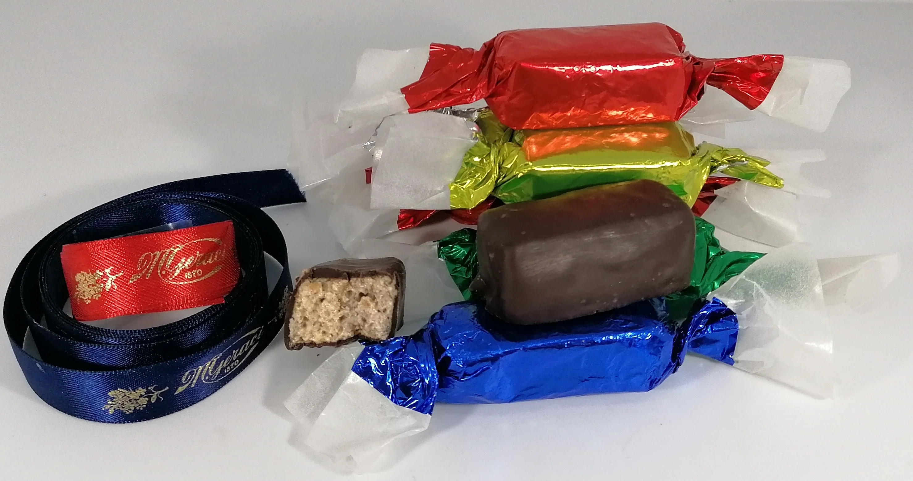 Italian Traditional Product Torroncini  Morbidi  Nougat - Almonds and honey based soft sweet chocolate covered 280gr