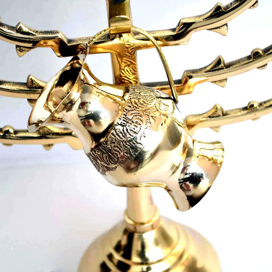 Best  Quality  Antique Large 15 Inch Brass 9 Branch Temple Menorah Judaica 12 Tribes Candle Stick Holder Jewish Oil Hanukkah