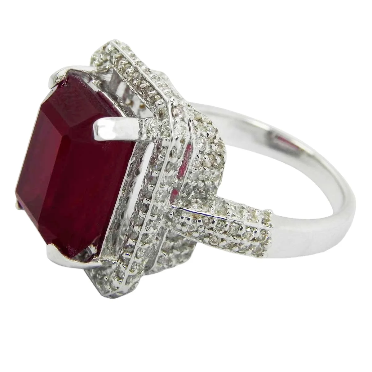 Diamond Engagement ring at Wholesale Price by Djewels Wedding Ring New Designer Collection of Diamond Jewellery Trendy Design