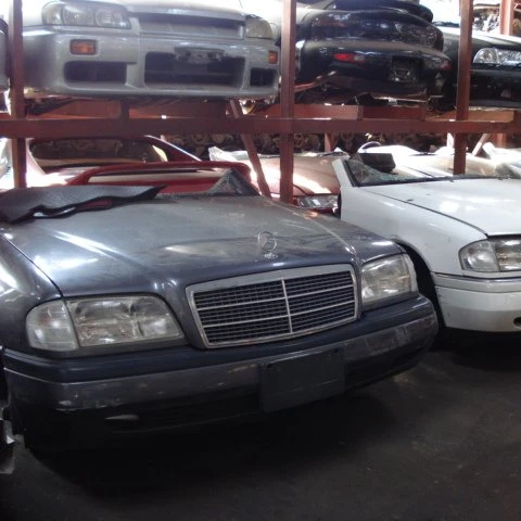 
 Запасные части для Merc, Volvo, Vw, BMW  