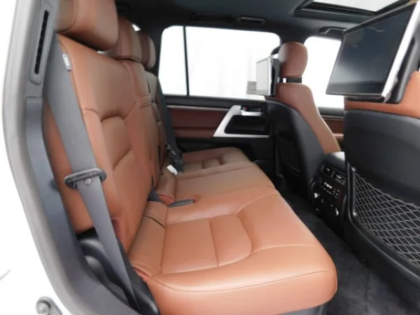 
Selling fairly used car 2017 Toyota Land Cruiser 4WD 8-speed Automatic w/OD Sport Utility Vehicle 