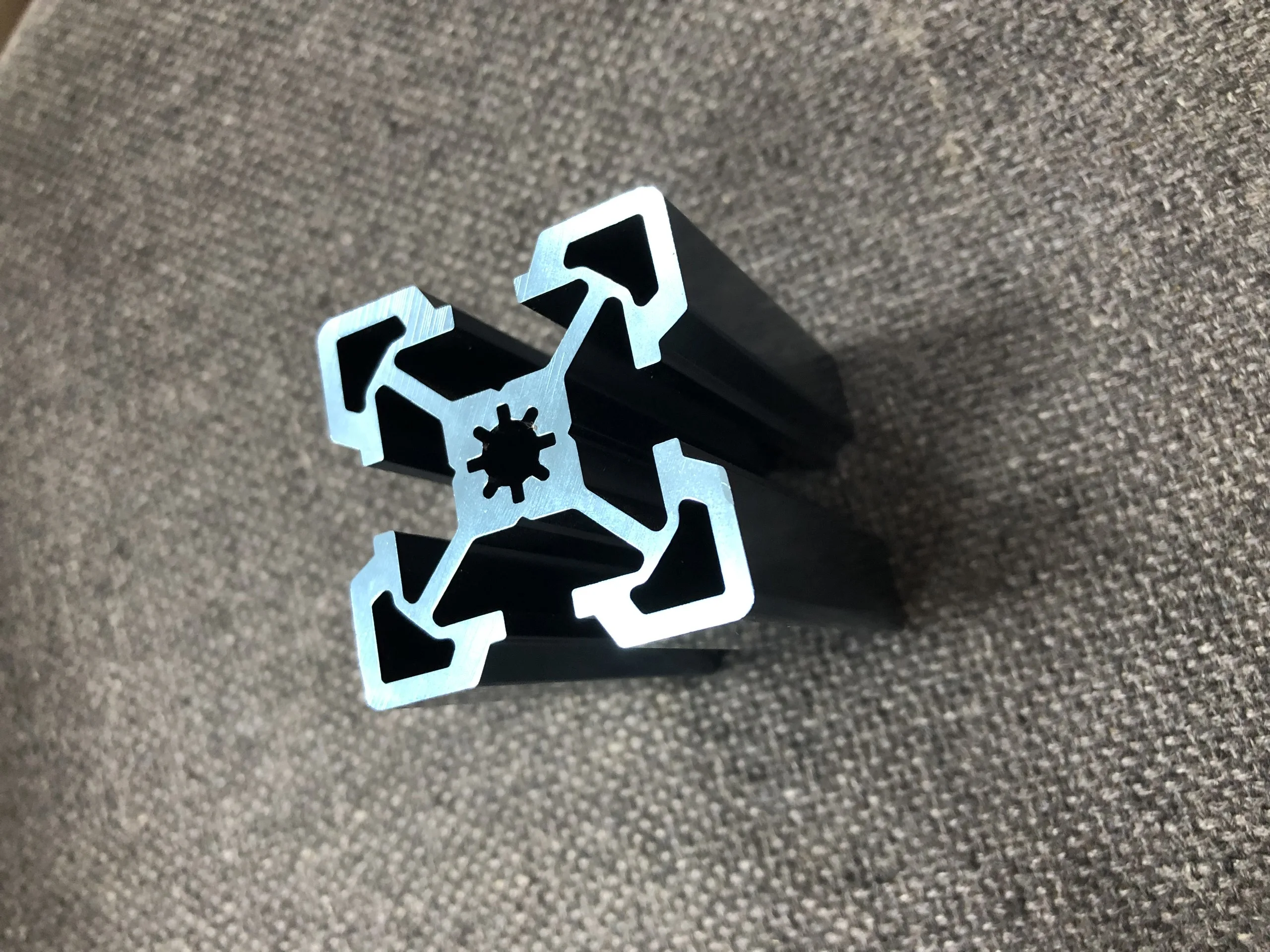 Изготовленный на заказ синий Анодированный Алюминиевый Экструдер 40x40 T-slot от Shalumi