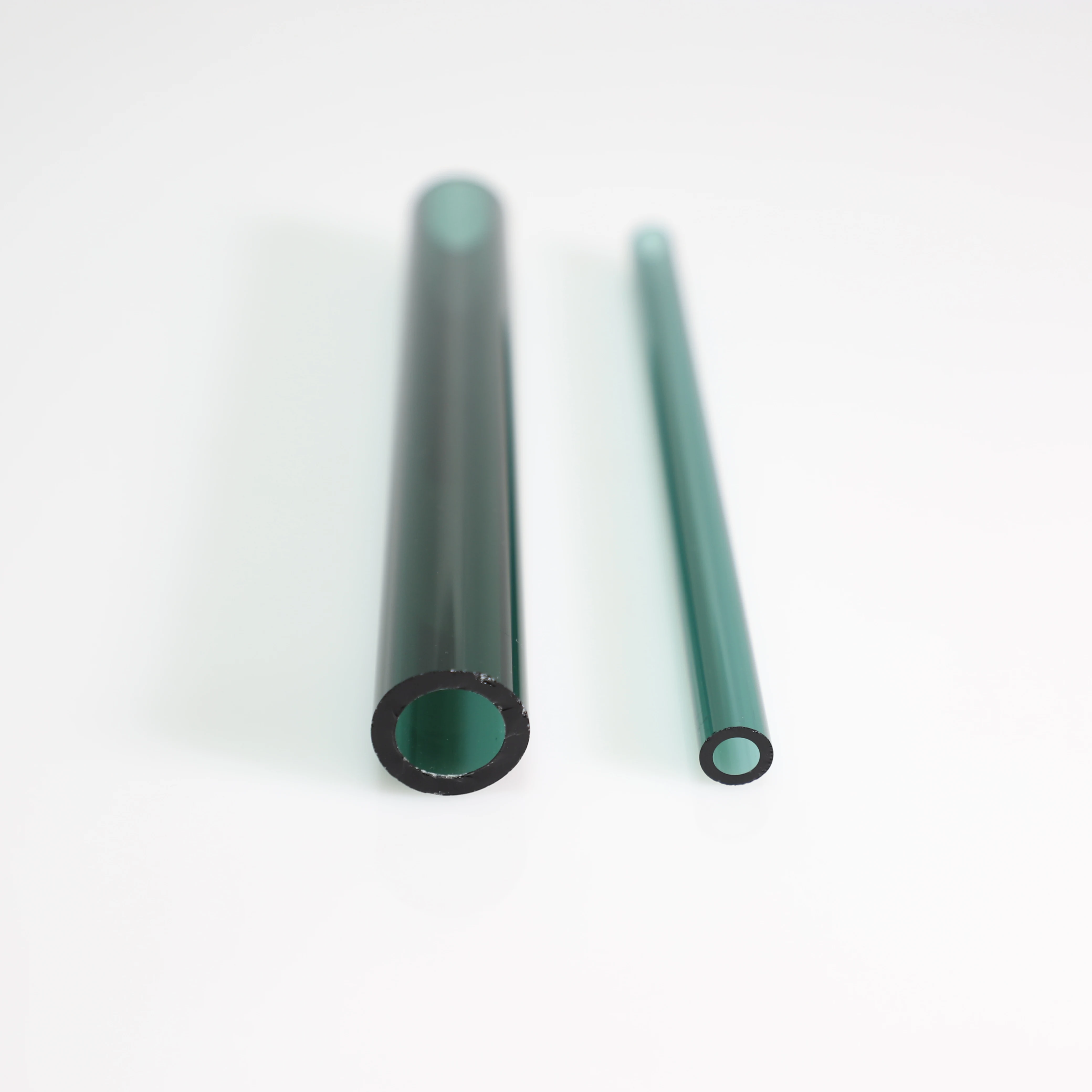 Factory produces heat-resistant colored high borosilicate glass tube 3.3 glass tube