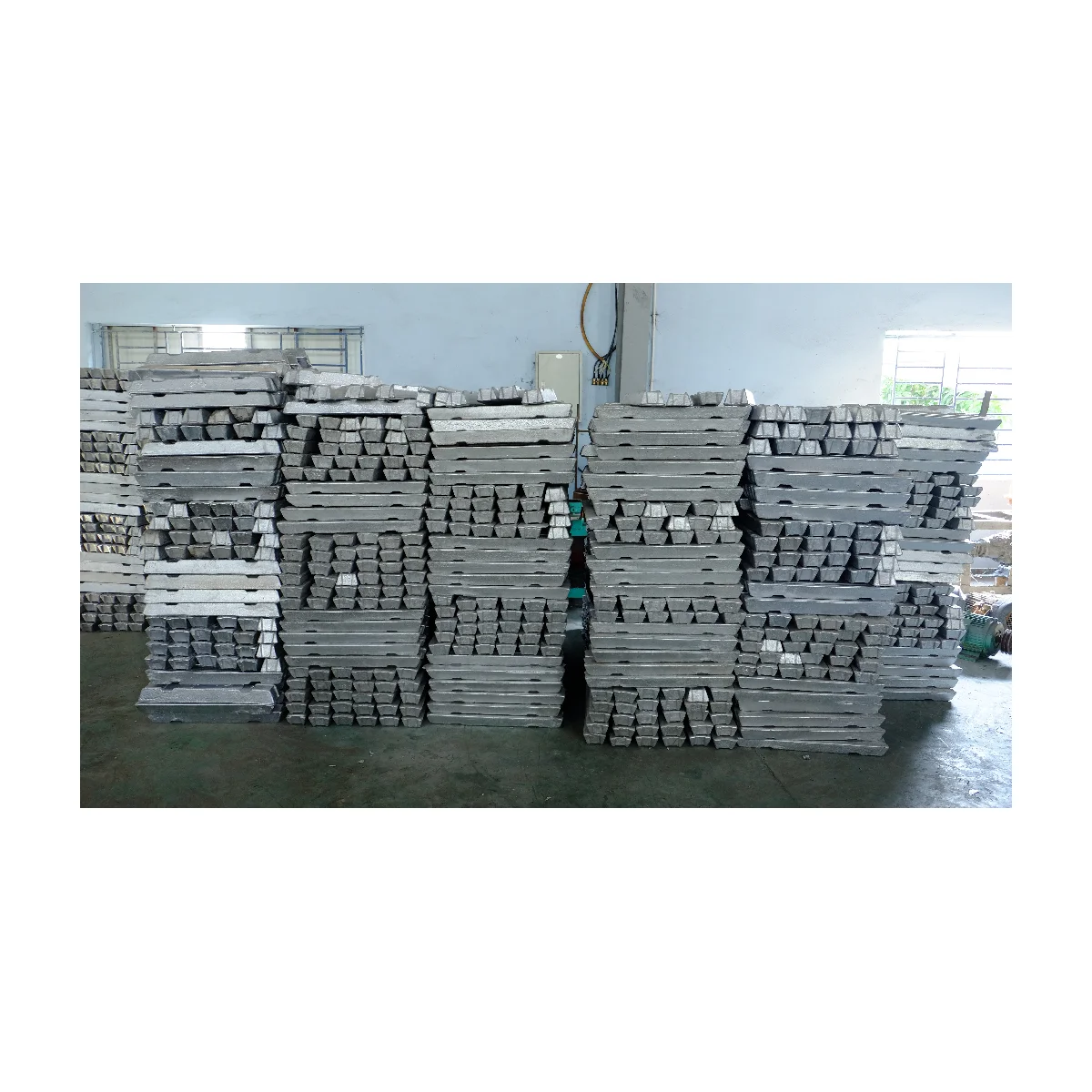 Лидер продаж, 4000 серии, 85% чистоты, 0.1% Max Ti 0.1% Max Cr 550C, Алюминиевые 6063 слитки с температурой плавления