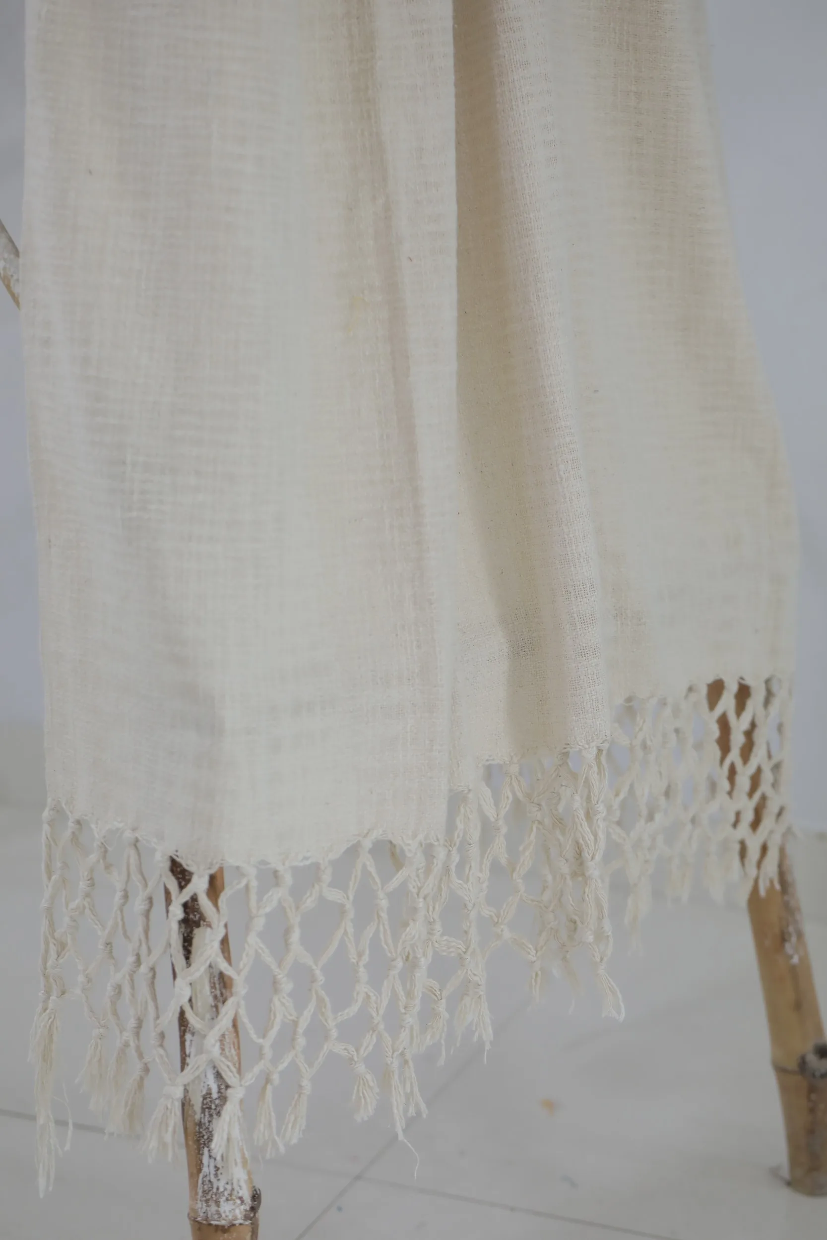 Large Throw Blanket Handloomed Bed Runner Cotton Beach Blanket Tasseled Wrap Blanket Indian Handmade Plain Throws For Sofa