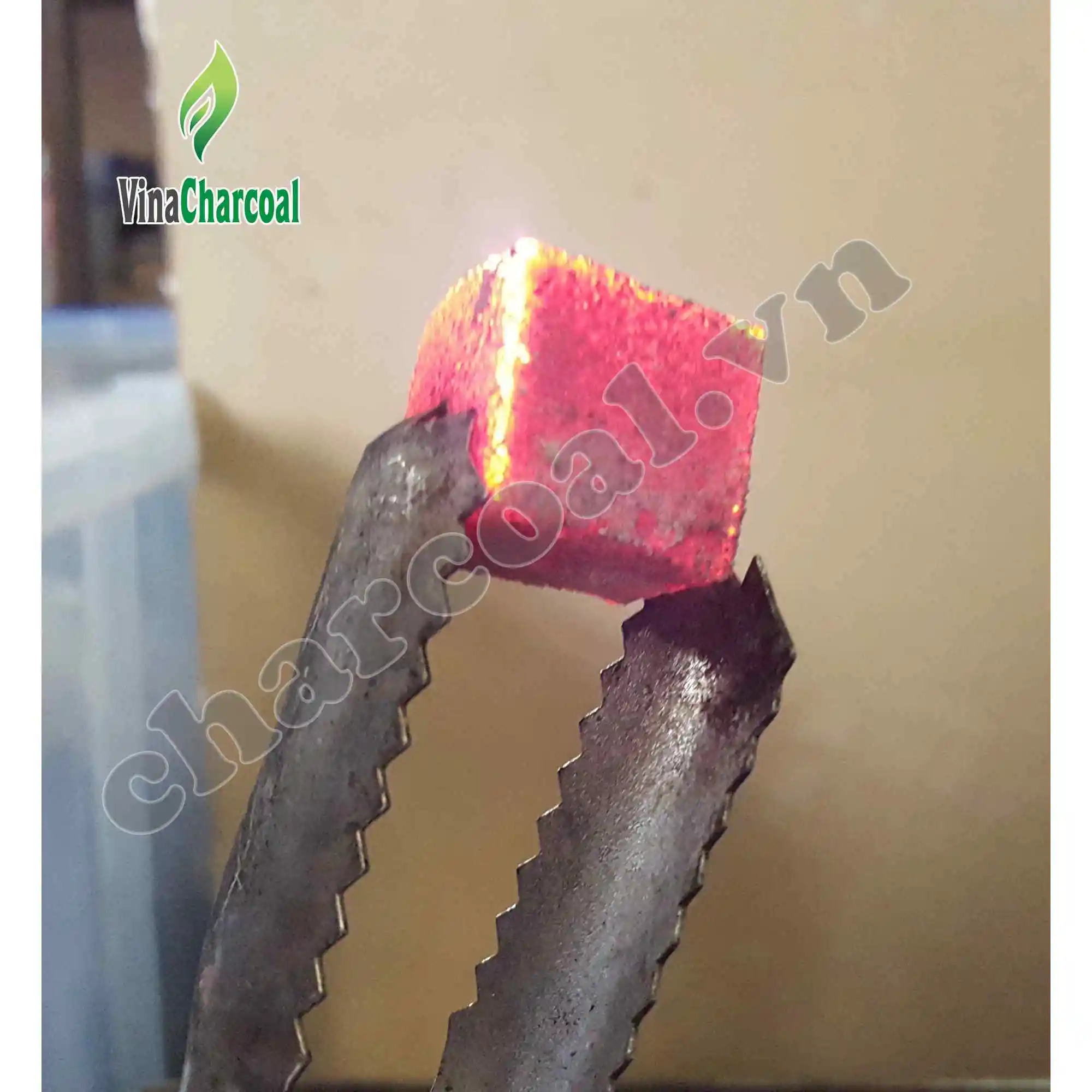 Absolutely superior smokeless Sparkless coconut shell charcoal briquette for hookah shisha