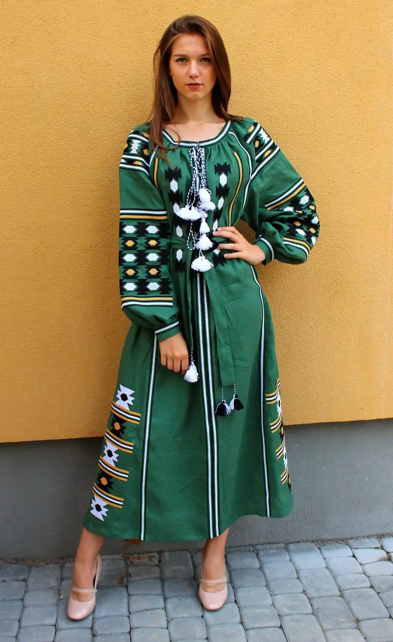 New Arrival Ukrainian Dress Fashion Designer Long Dress Pink Base Embroidery Cotton Ukrainian Embroidery Is Comfortable To Wear