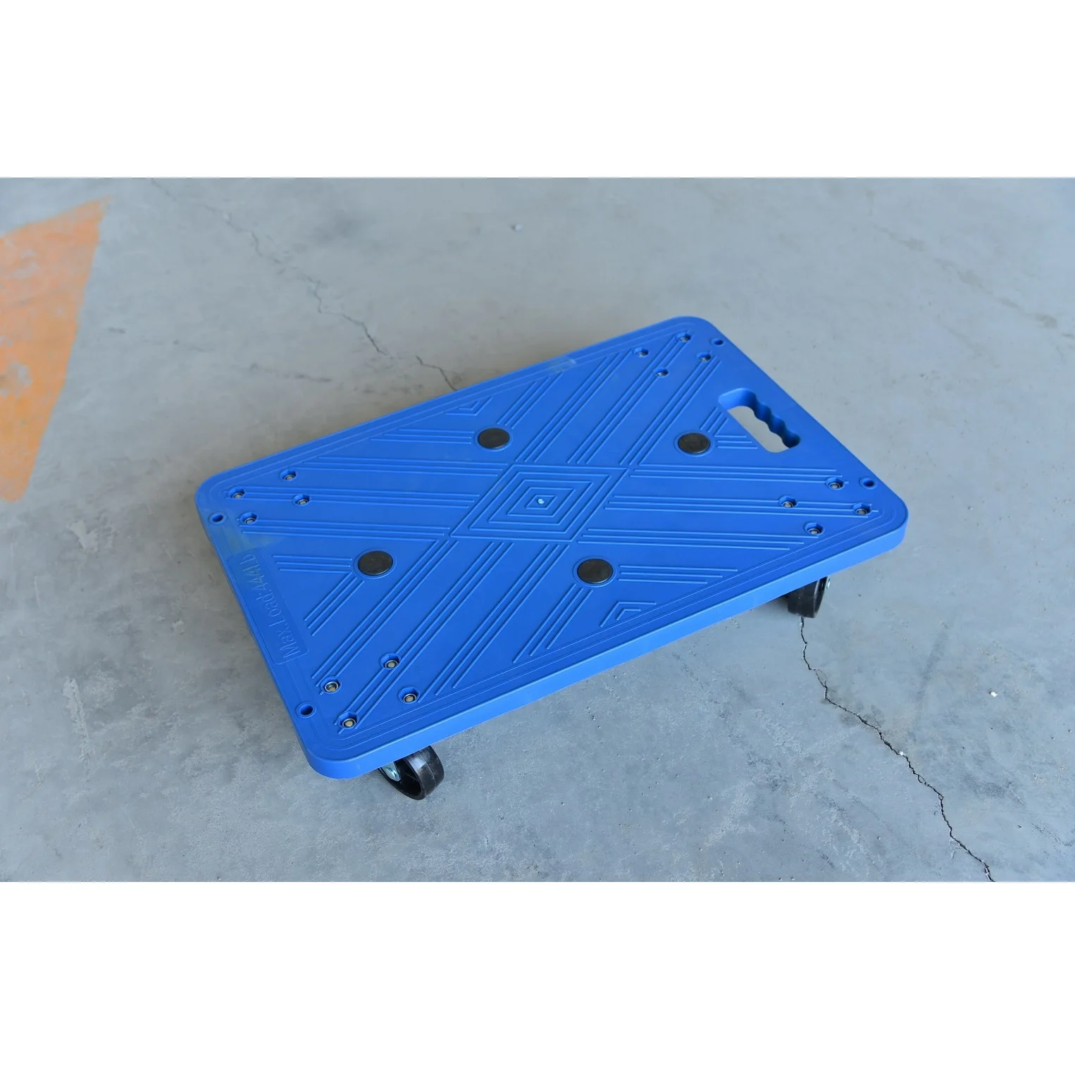 Four-wheel High Capacity Lightweight Polypropylene Smoothly Approach All Directions 200lbs Plastic Mover Dolly